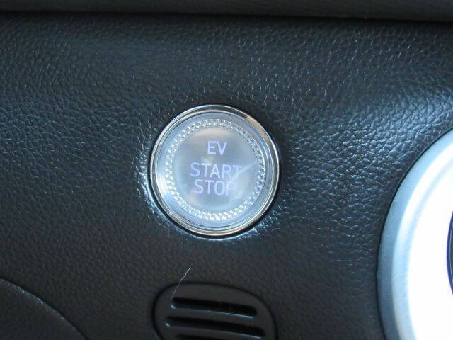 2024 Genesis GV60 Standard