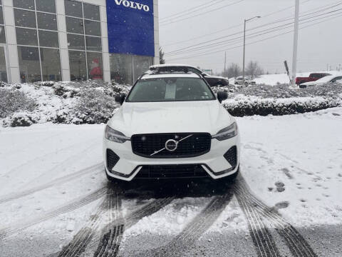 2024 Volvo XC60 B5 Plus Dark Theme
