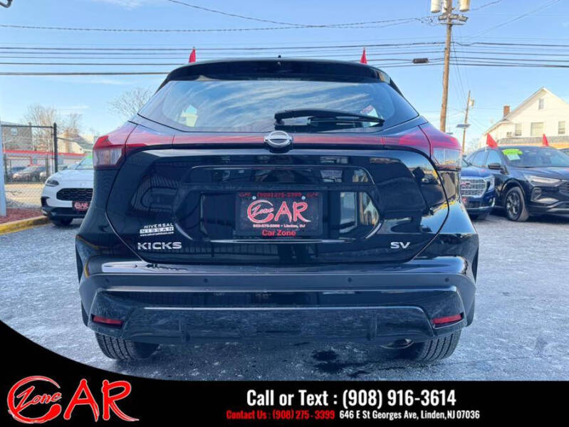 2022 Nissan Kicks SV