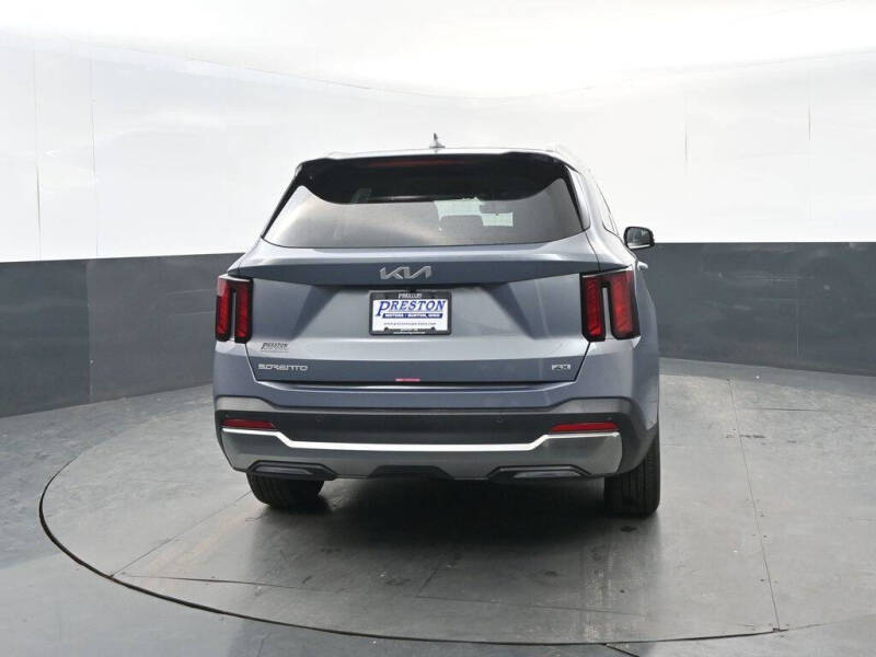 2025 Kia Sorento S