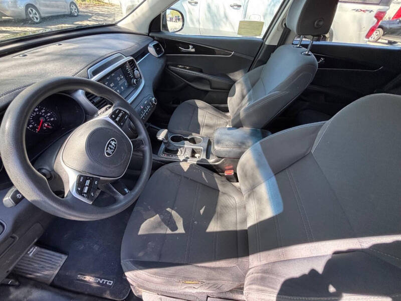 2019 Kia Sorento LX