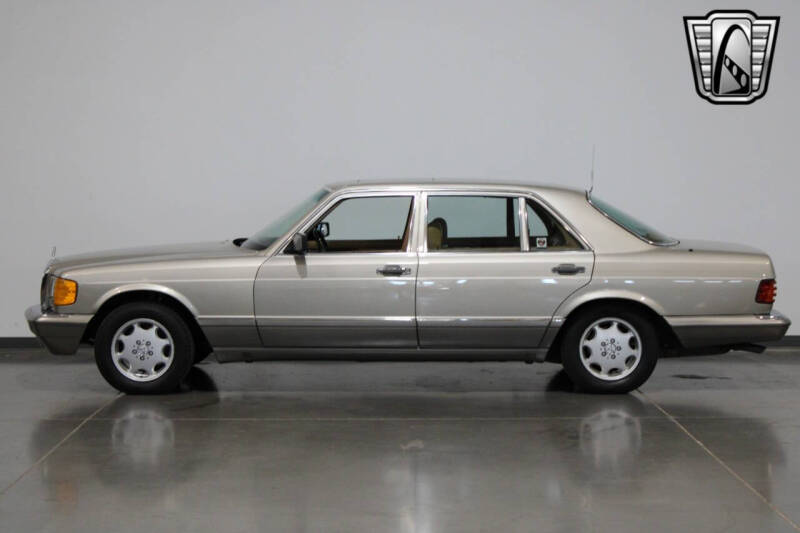 1988 Mercedes-Benz 560-Class 560 SEL