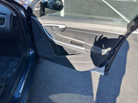 2015 Volvo V60 T5 Drive-E Premier