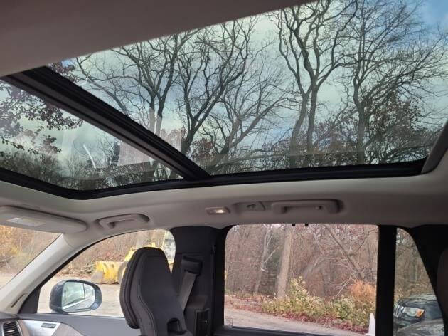 2023 Volvo XC90 Recharge T8 Ultimate Bright Theme 7P