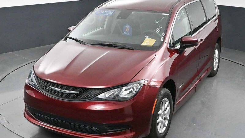 2023 Chrysler Voyager LX