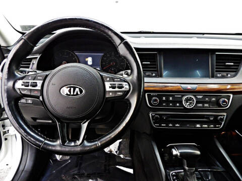 2017 Kia Cadenza Premium