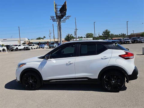 2020 Nissan Kicks SR
