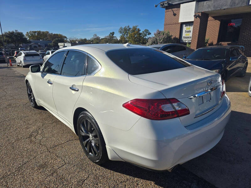 2011 Infiniti M37