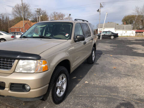 2004 Ford Explorer for sale at Mike Hunter Auto Sales in Terre Haute IN