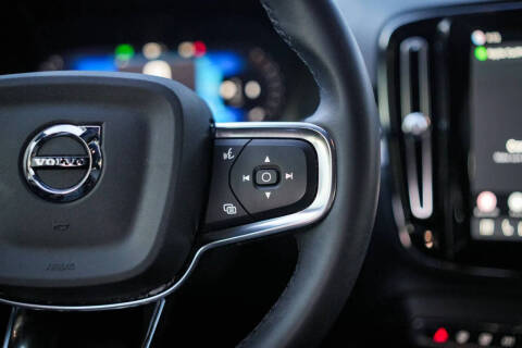 2023 Volvo XC40 B5 Core
