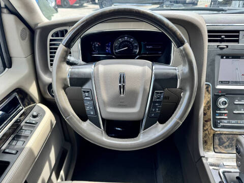 2017 Lincoln Navigator Select