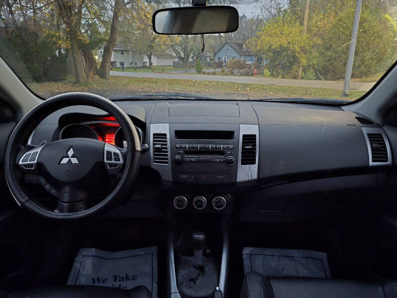 2008 Mitsubishi Outlander XLS