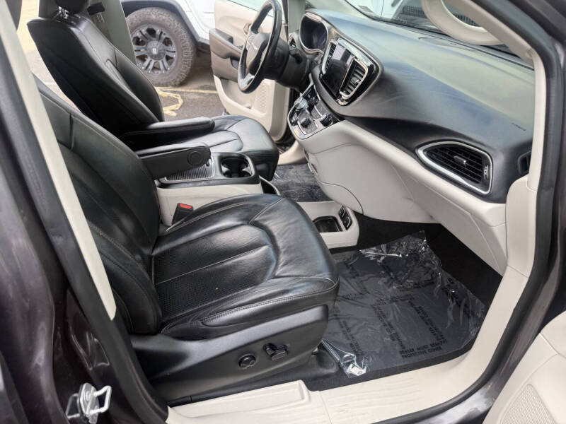 2020 Chrysler Pacifica Touring L Plus