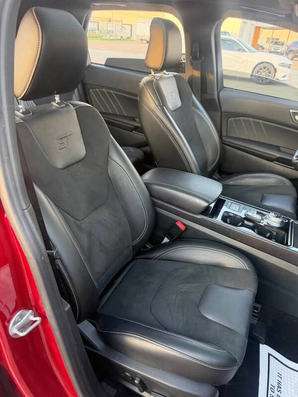 2020 Ford Edge ST