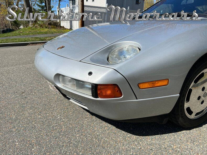 1987 Porsche 928 S4