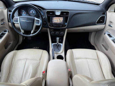 2011 Chrysler 200 Limited