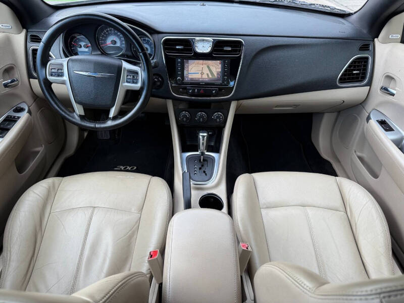 2011 Chrysler 200 Limited