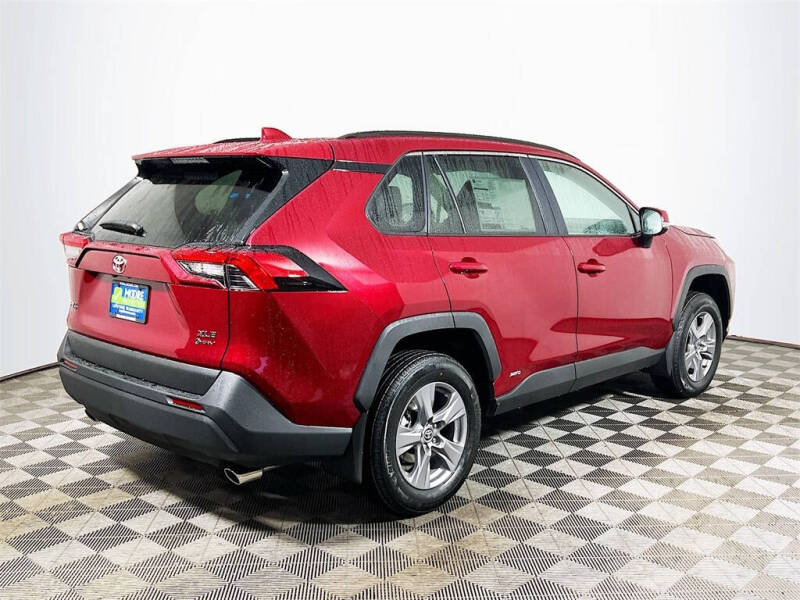 2025 Toyota RAV4 Hybrid XLE