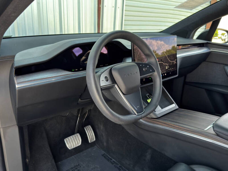 2023 Tesla Model X Standard Range