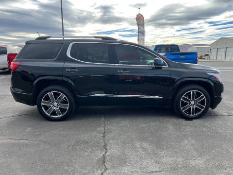 2017 GMC Acadia Denali