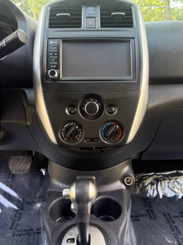 2019 Nissan Versa SV