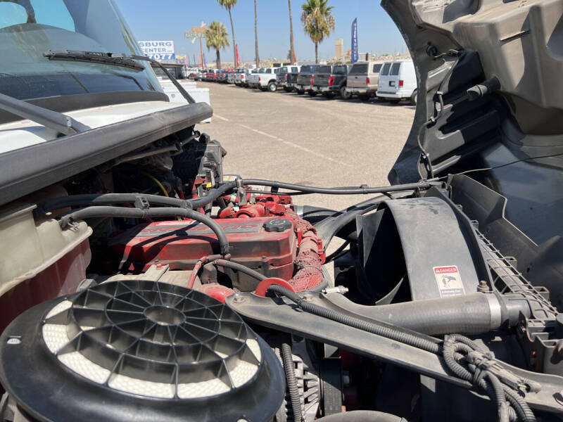 2012 Freightliner M2 106