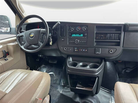 2023 Chevrolet Express 2500