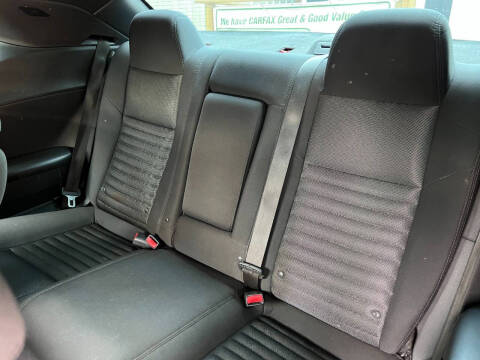 2014 Dodge Challenger SXT Plus