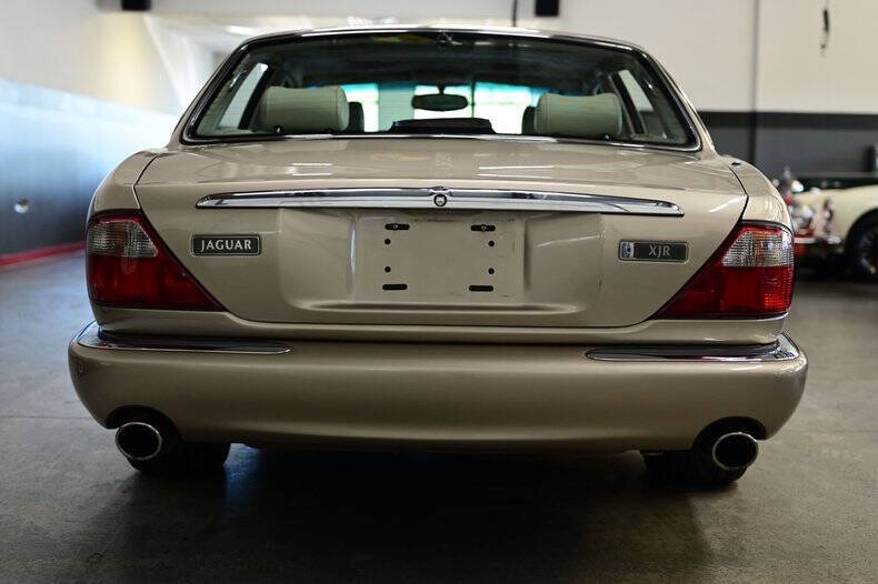 1999 Jaguar XJR