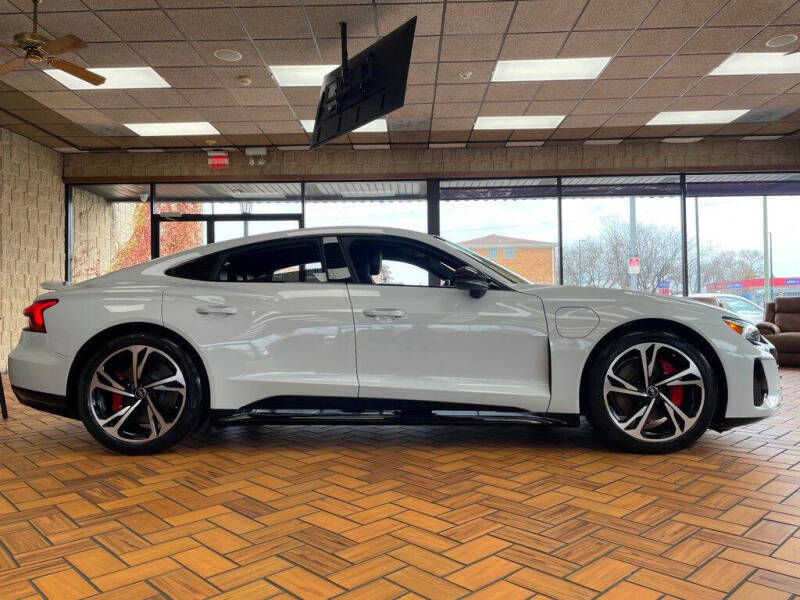 2023 Audi e-tron GT quattro Premium Plus