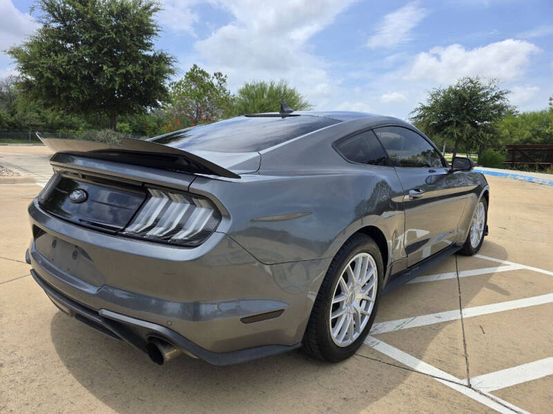 2021 Ford Mustang EcoBoost