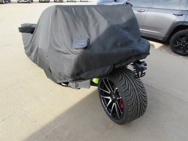 2023 Polaris Slingshot