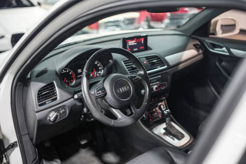 2017 Audi Q3 2.0T Premium