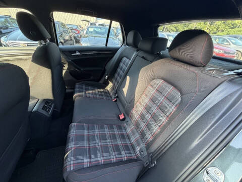 2016 Volkswagen Golf GTI S