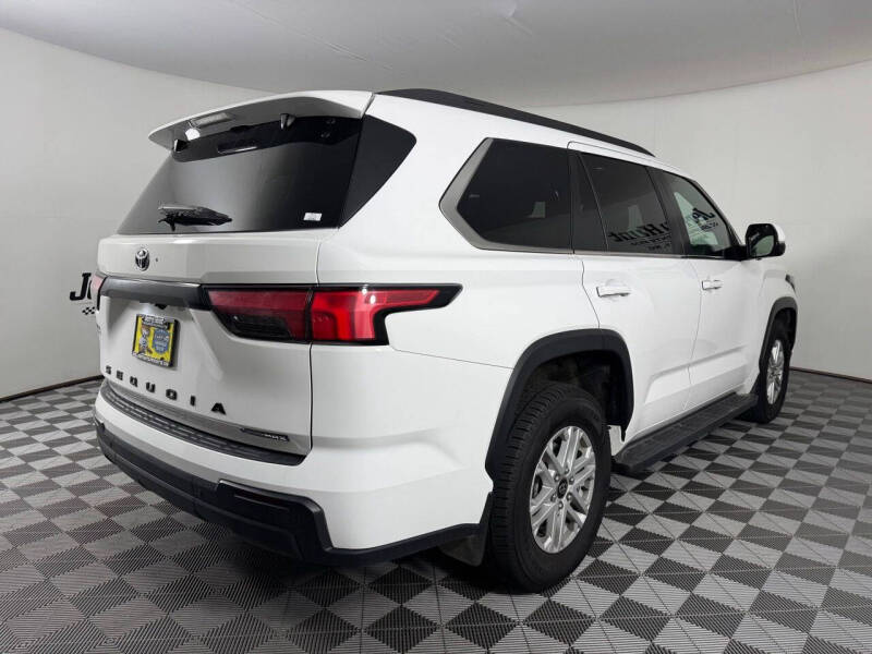 2025 Toyota Sequoia SR5