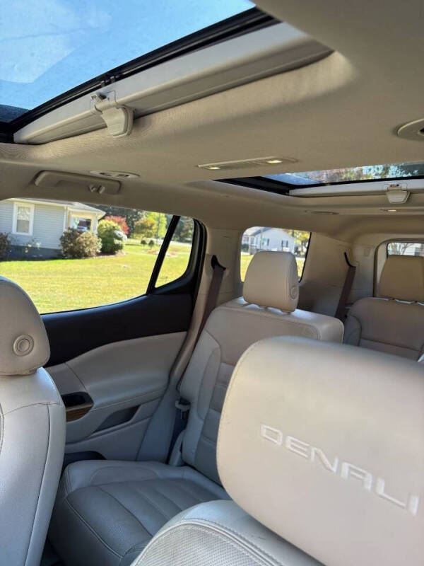 2017 GMC Acadia Denali