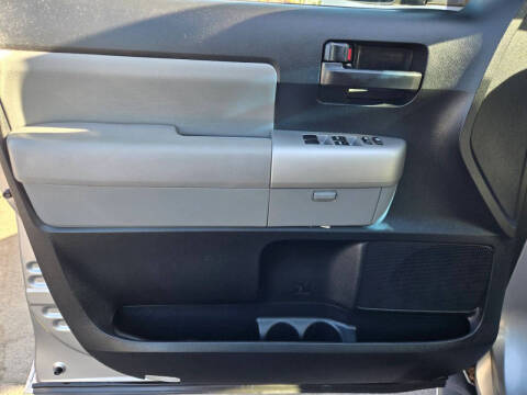 2008 Toyota Sequoia SR5