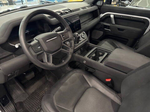 2023 Land Rover Defender 130 X-Dynamic SE