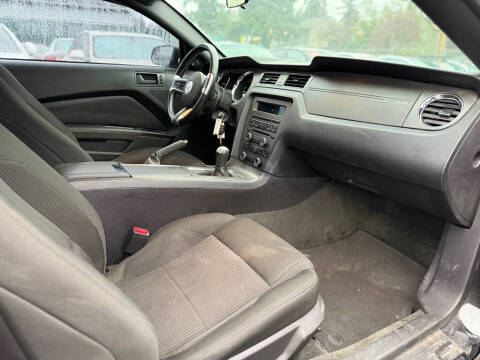 2014 Ford Mustang V6