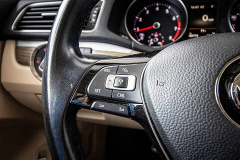 2017 Volkswagen Passat 1.8T SEL Premium