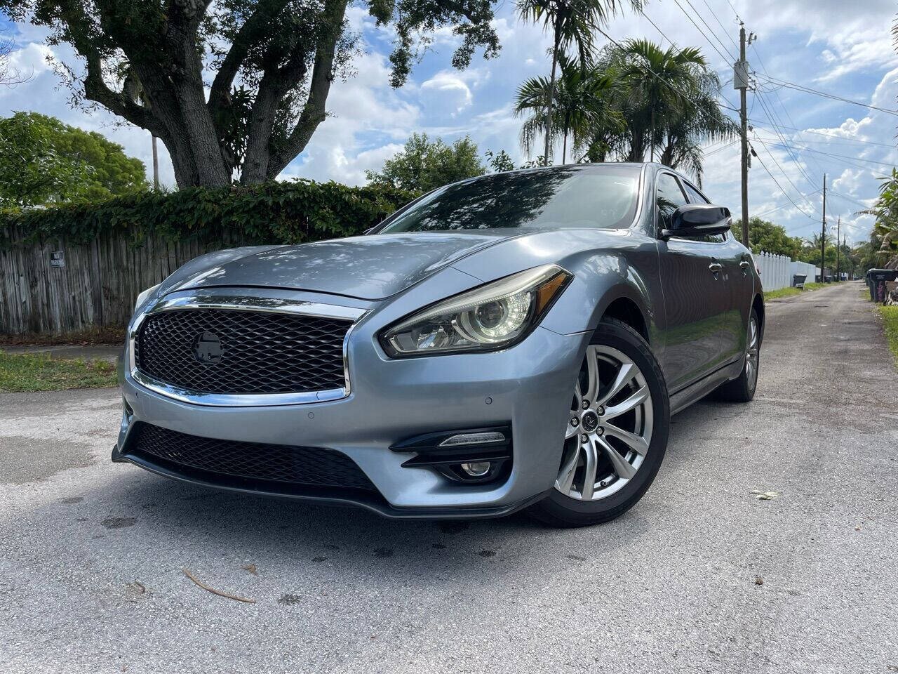 2018 Infiniti Q70 Sedan - $14,900