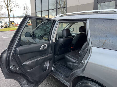 2019 Nissan Pathfinder SL