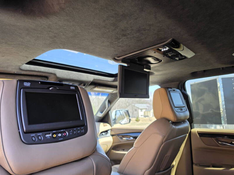 2019 Cadillac Escalade Platinum