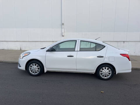 2015 Nissan Versa 1.6 S Plus