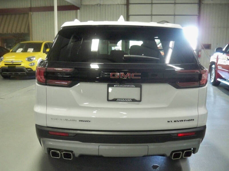 2025 GMC Acadia Elevation