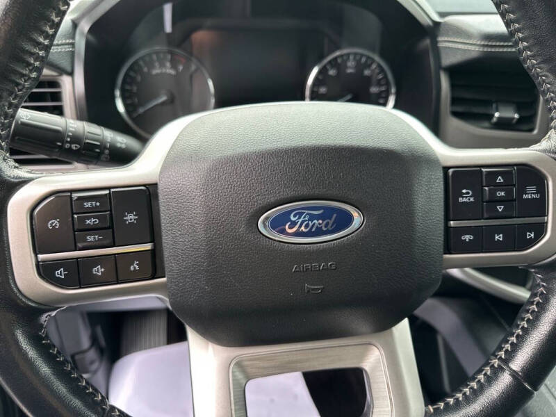 2022 Ford Expedition XLT