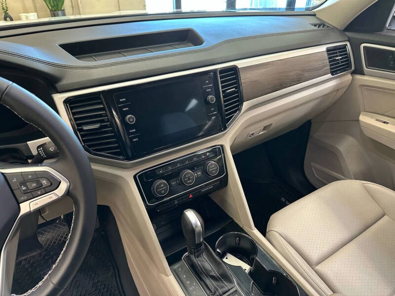 2022 Volkswagen Atlas SE