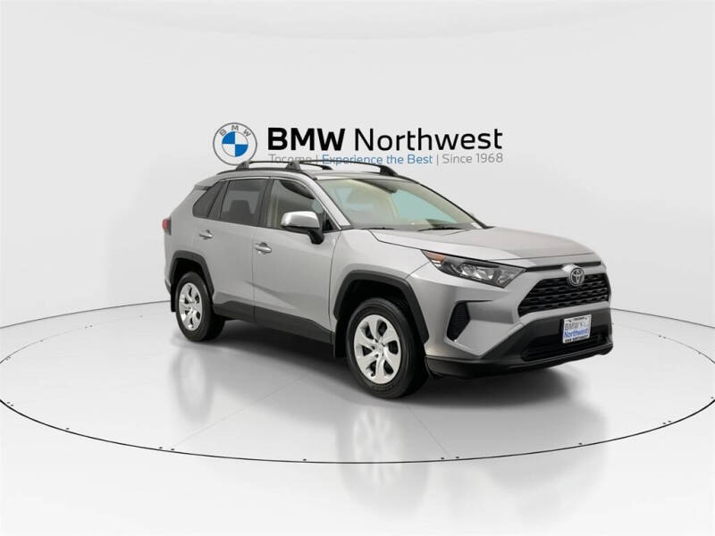 2020 Toyota RAV4 LE