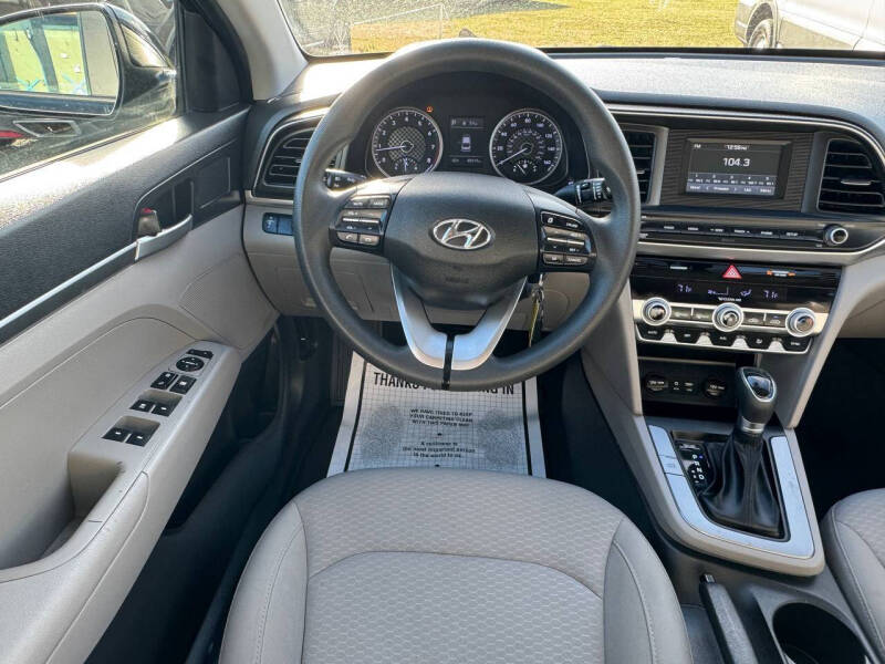 2020 Hyundai Elantra SE