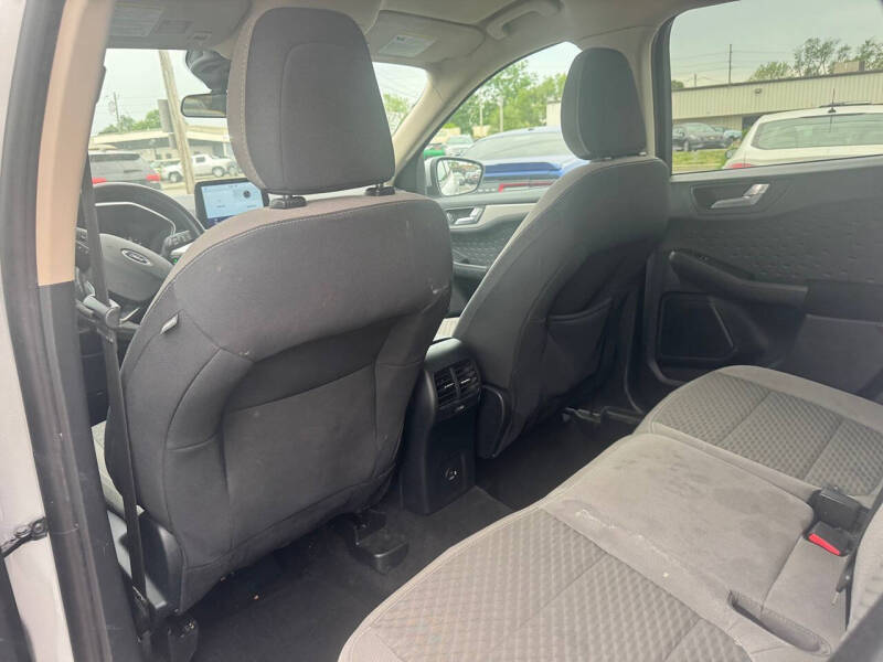 2020 Ford Escape SE